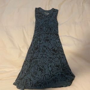 Latched mama nursing/maternity dress.